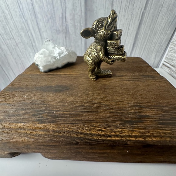 Mini Brass Struggle Pig Figurine - Picture 8 of 9